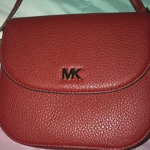 Mk purse in great condition worn once